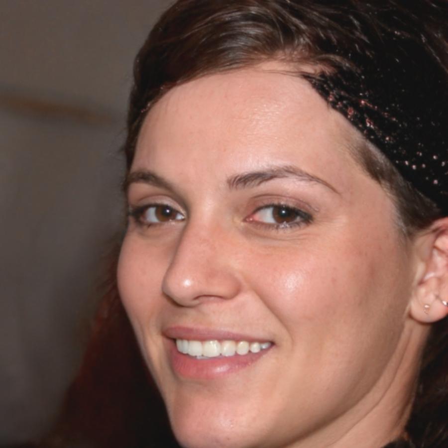 Elena Varzi, coreografa e docente principale del programma di danza performativa